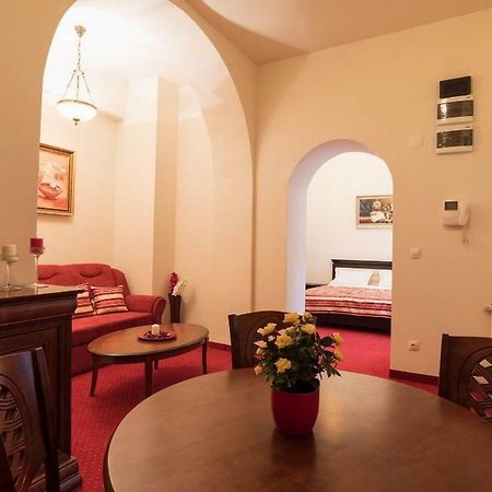 Apartament Baroc Τιμισοάρα Εξωτερικό φωτογραφία
