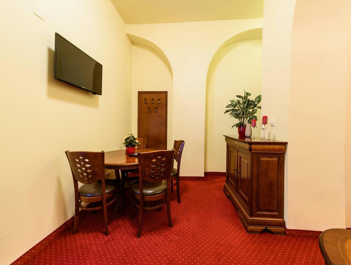 Apartament Baroc Τιμισοάρα Εξωτερικό φωτογραφία