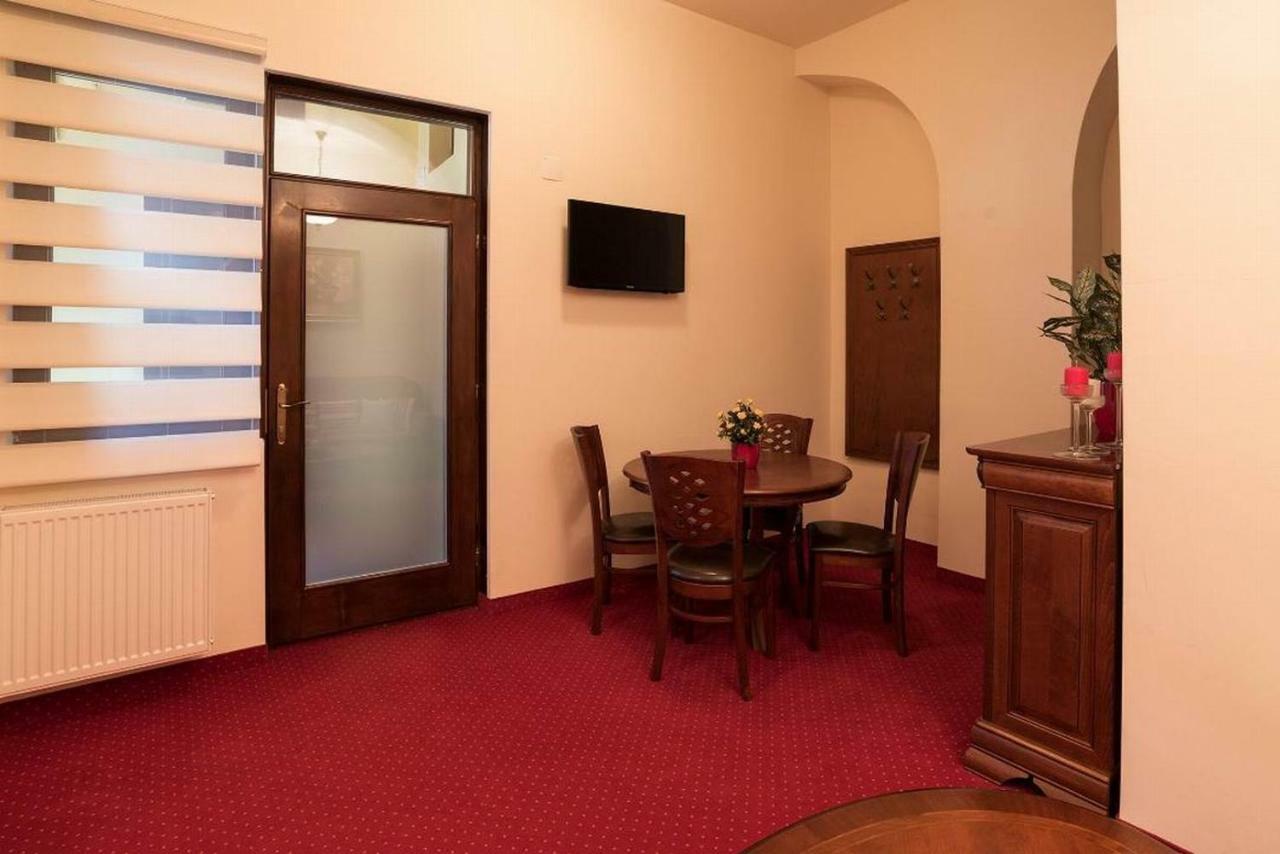 Apartament Baroc Τιμισοάρα Εξωτερικό φωτογραφία